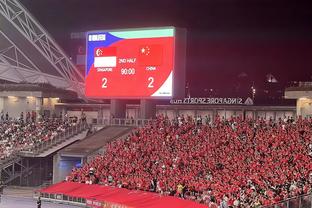 半场：卢卡库头顶脚踢大四喜+造红牌 比利时暂4-0十人阿塞拜疆